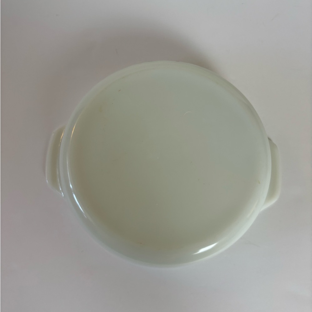 Vintage Anchor Hocking 429 milk glass baking dish round 9” 1.5 quart vegetable - Picture 5 of 6